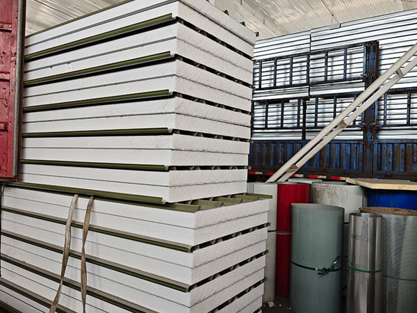 Sandwich panel
