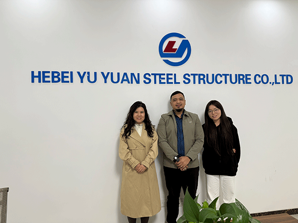 Our major client from the Philippines paid a factory audit visit!
